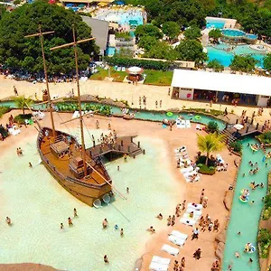 https://apt-spazzio-diroma-com-acesso-ao-acqua-park-adriele.caldasnovashotels.com
